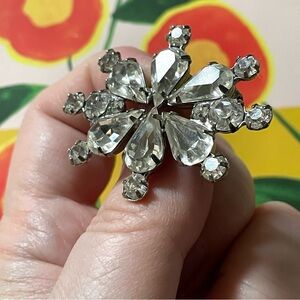 Vintage white/clear rhinestone brooch unsigned Hollywood Regency